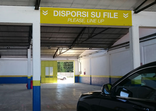 interno parcheggio coperto FastParking aeroporto Malpensa